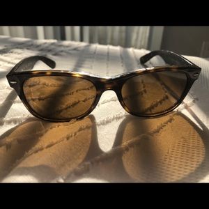 RAY BAN P NEW WAYFARER sunglasses!